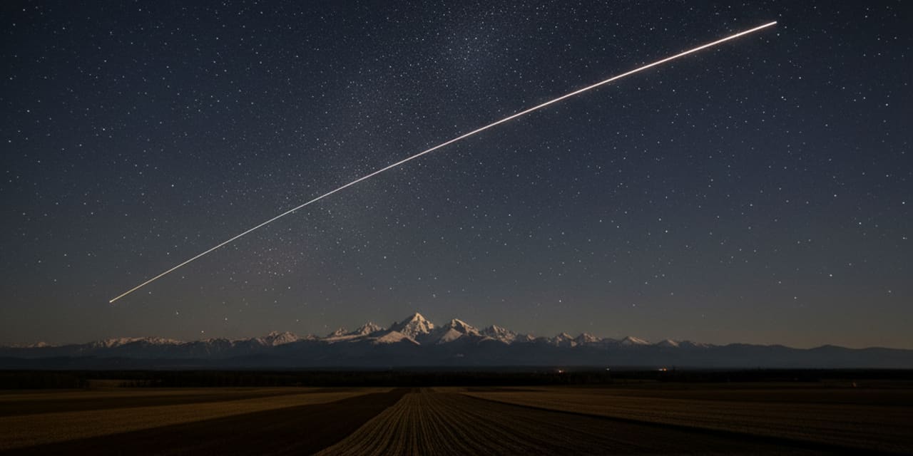 Kosmiczny pociąg Starlink nad Polską. Krótkie okno obserwacji po środowym starcie