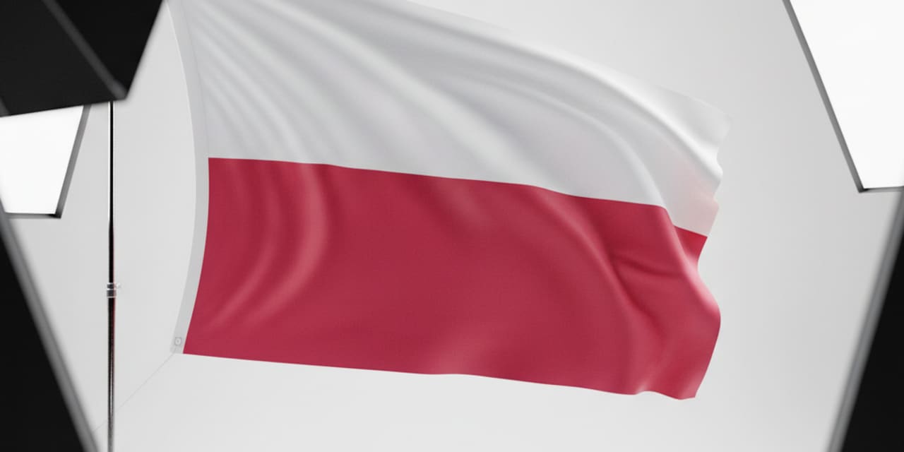 Dzień Flagi RP: Biel i czerwień symbolem tożsamości, historii i dumy narodowej
