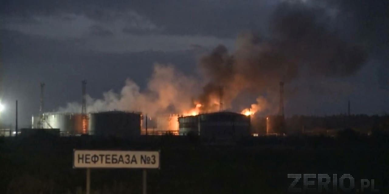 Nocne uderzenia Ukrainy: strategiczne obiekty naftowe zaatakowane w Rosji