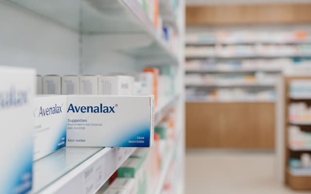 Alarm w aptekach. Pilne wycofanie czopków Avenalax: sprawdź, czy masz serię w domu
